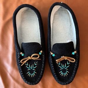 House slipper moccasin style